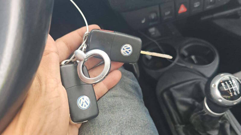 volkswagen new beetle 2004 3VWFE21C94M400767 image volkswagen new beetle 2004 3VWFE21C94M400767 image